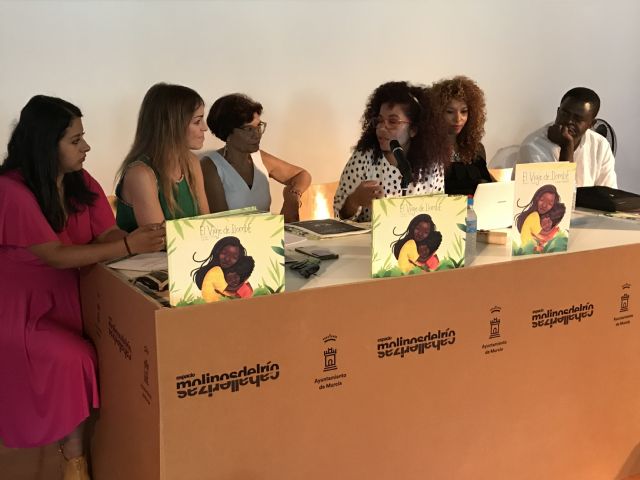 El primer cuento infantil africano ilustrado  llega a los Molinos del Rio - 2, Foto 2