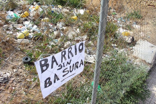 Ciudadanos comparte con los vecinos de San Antón su plan de choque contra los solares abandonados en todo el municipio - 4, Foto 4
