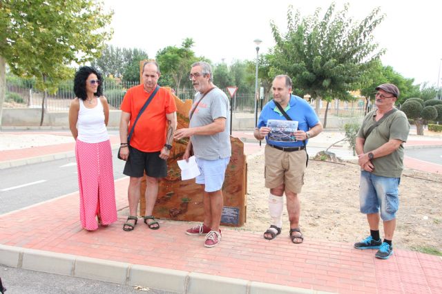 Una escultura del Castillo elaborada por el centro Psicosocial decora desde hoy el Parque Infantil de Trfico, Foto 4