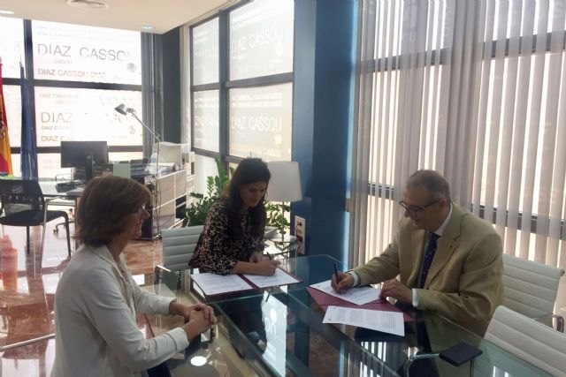 Cultura y Plena Inclusión fomentan la solidaridad a través de una ´fila cero´ en el Auditorio regional - 1, Foto 1