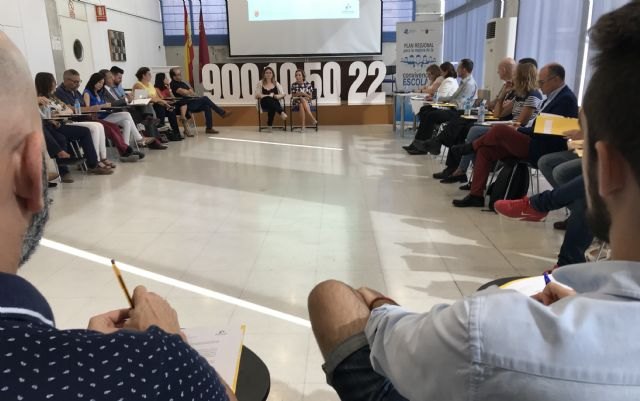 La Comunidad amplía hasta las cien medidas el plan para la mejora de la convivencia escolar - 1, Foto 1