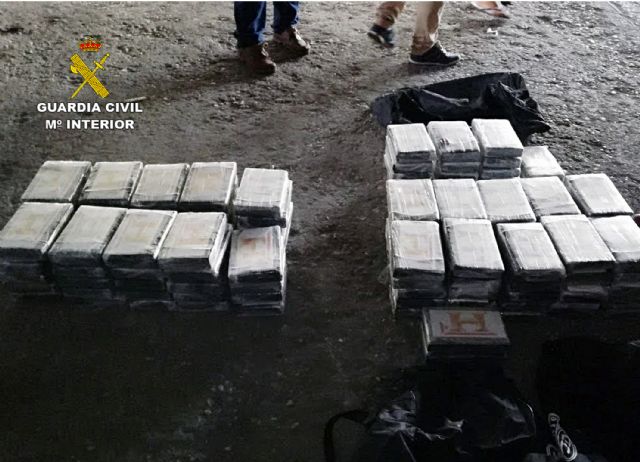 La Guardia Civil intercepta un camión con 127 kilos de cocaína en Lorca - 1, Foto 1