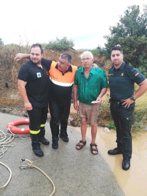 La Guardia Civil participa activamente en el dispositivo de emergencias con motivo del temporal de gota fría, Foto 1