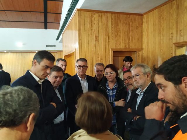 Reunión con el presidente del Gobierno, Pedro Sánchez, para evaluar los daños causados por la gota fría, Foto 4