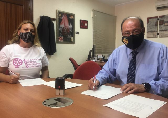 Lhicarsa y la Asociación Gitanas Feministas por la Diversidad firman un convenio de colaboración - 1, Foto 1