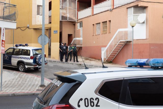 Policía Local de Caravaca y Guardia Civil realizan un operativo contra el fraude en el suministro eléctrico y de agua para luchar contra la ocupación de viviendas - 2, Foto 2