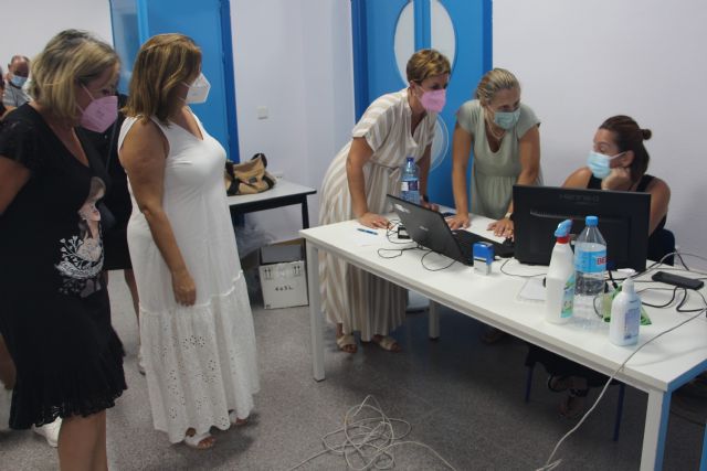 El banco de libros ayuda en el inicio de curso a 250 familias pinatarenses - 2, Foto 2
