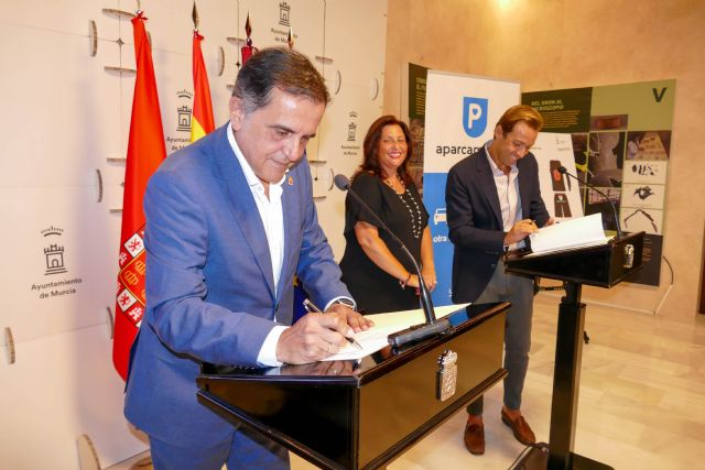 El Ayuntamiento apuesta por el baloncesto con la firma de un convenio publicitario entre AparcaMurcia y la Asociación Deportiva Infante - 2, Foto 2