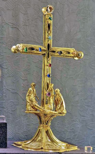 Numerosos templos de la diócesis de Sevilla se vuelcan en la fiesta de la Exaltación de la Santa Cruz - 1, Foto 1