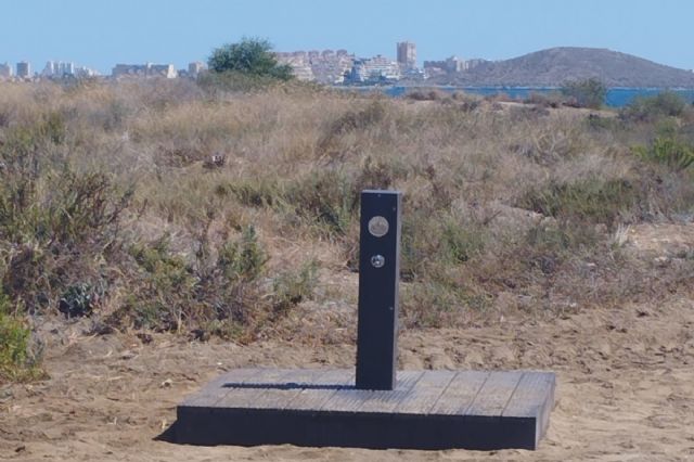 Litoral instala en Los Nietos el primer lavapiés de plástico reciclado - 1, Foto 1