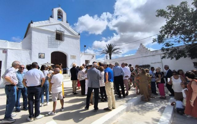 La ermita del Calvario se rehabilita 50 años después y se celebra con una misa multitudinaria - 1, Foto 1