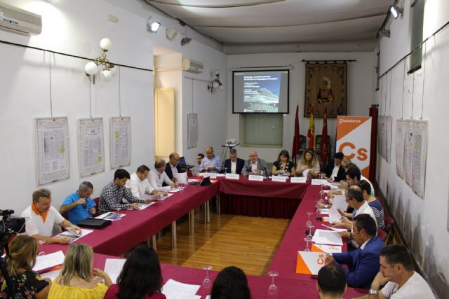 Cs reúne en el Casino al sector empresarial, comercial, y vecinal de Cartagena para evaluar el sector turístico en 2017 - 1, Foto 1