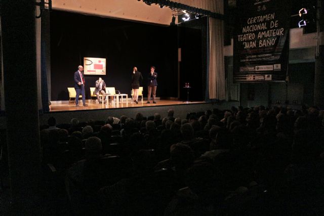 La compañía Mascarade representa 'El método Grönholm' en el certamen nacional de teatro amateur Juan Baño - 1, Foto 1