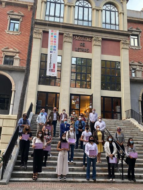 Seis alumnos del IES Francisco Ros Giner de Lorca ganan la III edición Programa Iris - 2, Foto 2