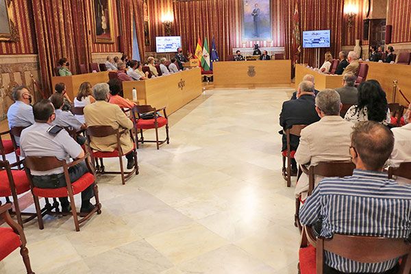 El Salón de Plenos del Ayuntamiento de Sevilla ha acogido una ponencia sobre la Vigilancia Espacial en el Ejército del Aire y el papel de la mujer - 3, Foto 3