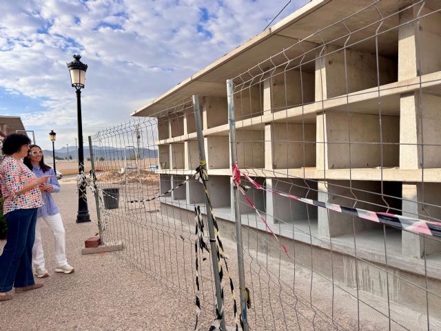 El Cementerio de Puerto Lumbreras se prepara para la celebraci�n del D�a de Todos los Santos
