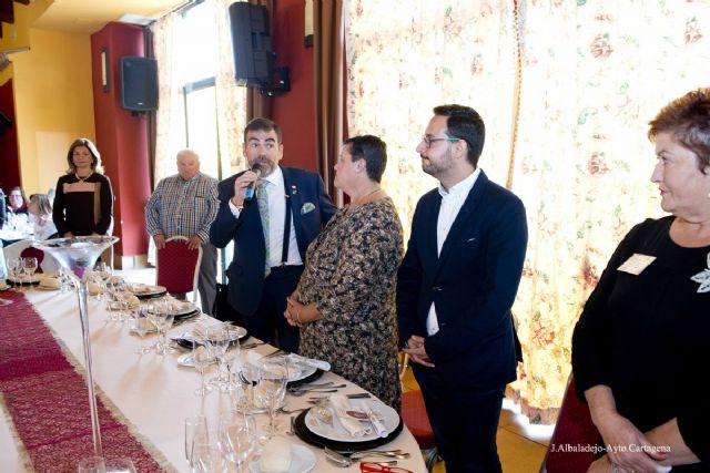 Un centenar de bolilleras se reunieron este domingo en La Aljorra - 1, Foto 1