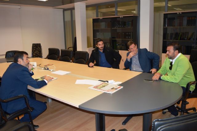 El alcalde recibe a promotores de eventos musicales para impulsar el potencial del litoral cartagenero - 1, Foto 1