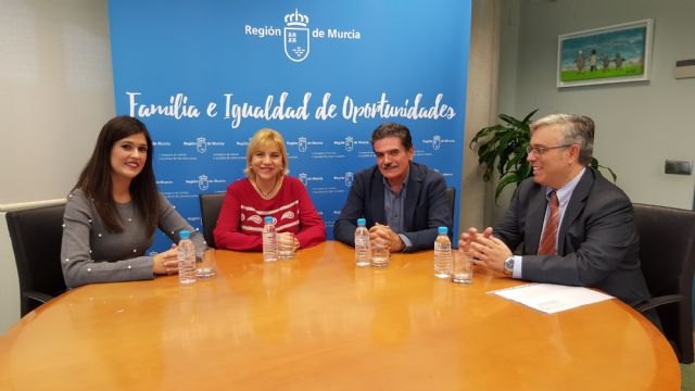 Familia destina 155.500 euros a los programas de empleabilidad para colectivos vulnerables de Cruz Roja - 1, Foto 1