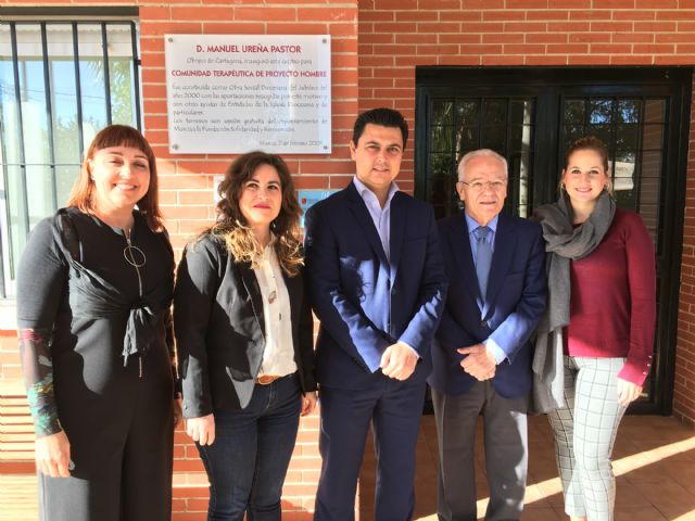 El alcalde y la concejala de Servicios Sociales visitaron el centro regional de Proyecto Hombre - 1, Foto 1