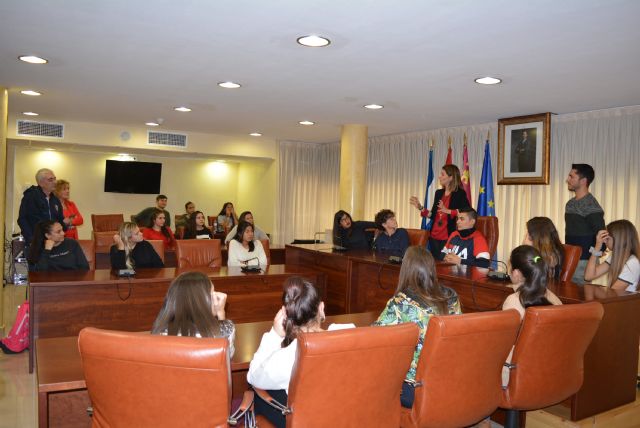 Los alumnos del IES Europa visitan el Ayuntamiento de Águilas - 1, Foto 1