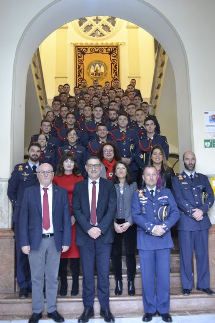 La Universidad de Murcia recibe a estudiantes de la Academia General del Aire - 1, Foto 1
