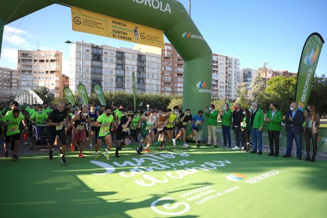 La marea verde contra el cáncer vuelve a llenar con su solidaridad las calles de Murcia - 5, Foto 5