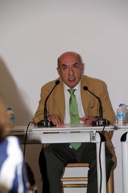 El Ateneo de Sevilla se fisura y el secretario general, Ángel Molini Estrada, se presenta a las elecciones - 1, Foto 1