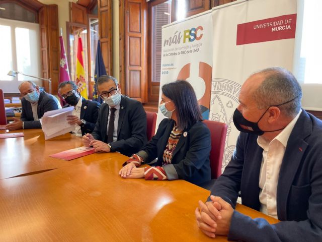 La asociación Más RSC y la UMU firman un convenio para fomentar la formación de los profesionales vinculados a la sostenibilidad - 1, Foto 1