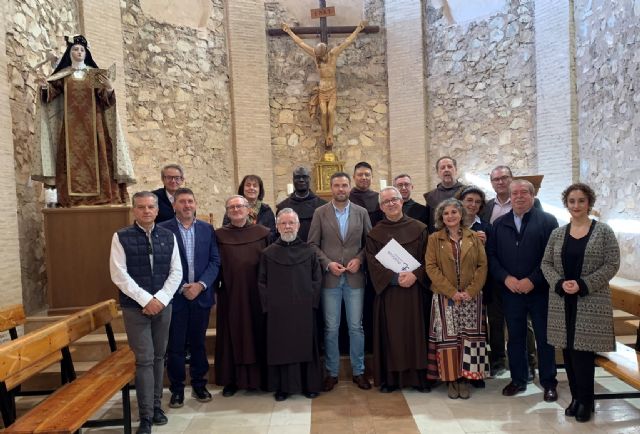 La asociación caravaqueña Místicos recibe una biblioteca de más de 65.000 volúmenes - 3, Foto 3