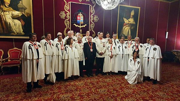 La Orden del Camino de Santiago ha investido a diez nuevos caballeros y damas durante su Capítulo Extraordinario celebrado en Sevilla - 1, Foto 1