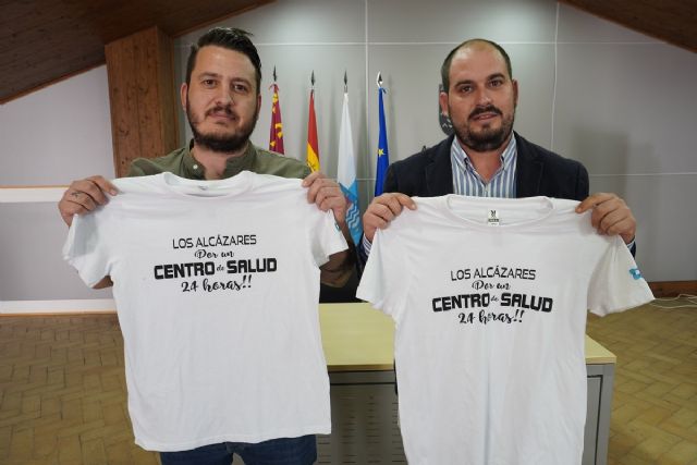 Los Alcázares recoge firmas para solicitar un centro de salud 24 horas - 1, Foto 1
