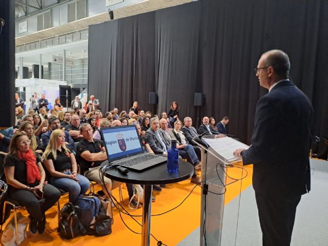 La Región lleva a Simo Madrid su apuesta por la innovación de los centros educativos - 2, Foto 2