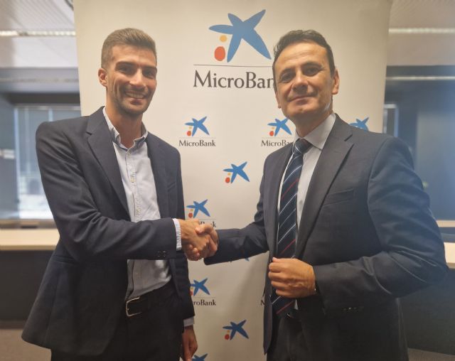 El Ayuntamiento de Alguazas y MicroBank firman un convenio de colaboración para incentivar el autoempleo y la actividad emprendedora - 3, Foto 3