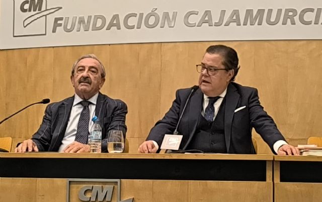 Jesús Trillo-Figueroa: «El pacto que firmó el PSOE con Puigdemont en Waterloo pone en peligro nuestro Estado de Derecho» - 3, Foto 3