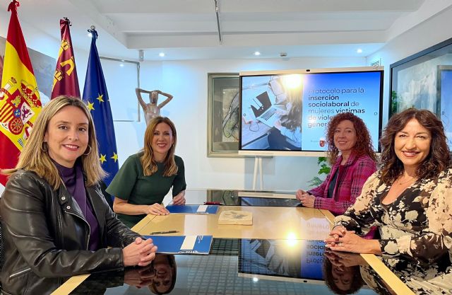 Tres de cada cuatro mujeres vctimas de violencia de gnero atendidas con el protocolo de la Comunidad encuentra trabajo, Foto 1
