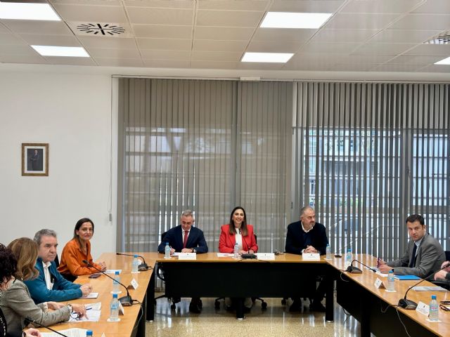 Los gobiernos de la Regin de Murcia y Valencia estudian junto con el Scrats acciones legales ante las graves irregularidades en la gestin del Tajo, Foto 1