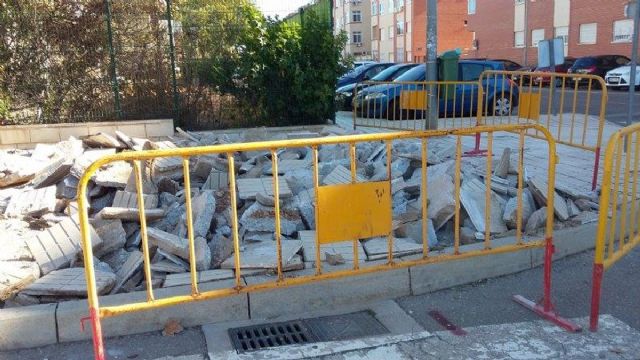 El Ayuntamiento invierte 200 mil euros en mejorar la accesibilidad de aceras en los pasos de peatones - 1, Foto 1