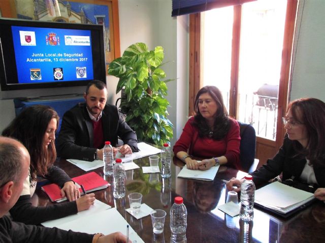 La Junta Local de Seguridad se reunió en Alcantarilla, operativo especiales en la Navidad - 2, Foto 2