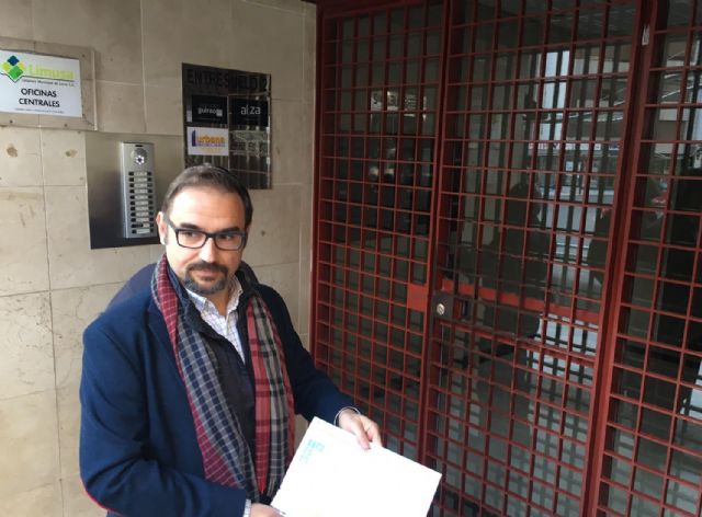 Mateos se persona en las oficinas de Limusa en busca de explicaciones - 1, Foto 1