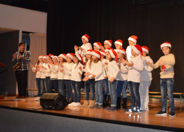 Cerca de 300 escolares participan en el popular festival escolar de villancicos - 2, Foto 2