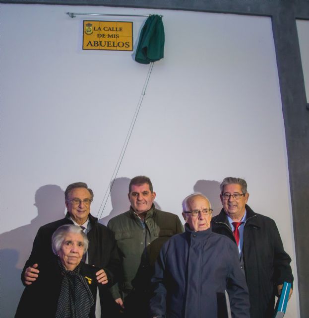 eLPOZO ALIMENTACIN promueve la colocacin de 