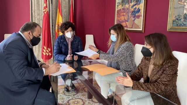 Ayuntamiento y Cámara de Comercio firman un convenio bianual para impulsar la dinamización del tejido empresarial de Puerto Lumbreras - 1, Foto 1