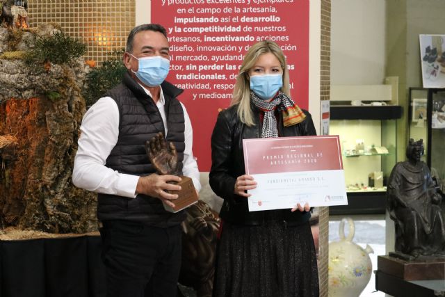 La Comunidad reconoce la labor de los artesanos de la Región como motor económico, turístico y cultural - 1, Foto 1