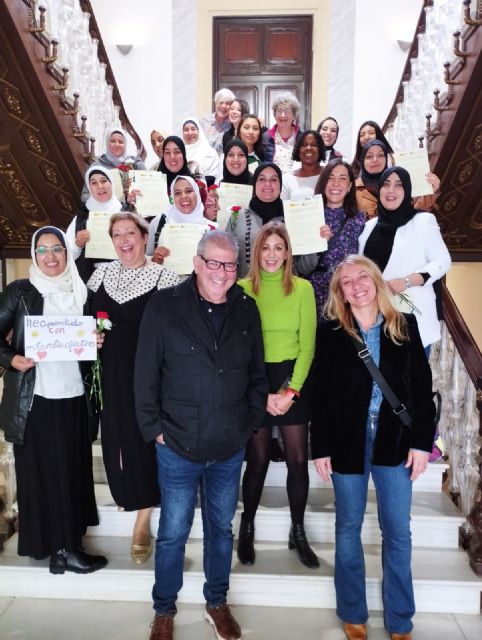 La Universidad Popular de Lorca clausura el Curso de Dependientas en Comercio y Franquicias del Programa SARA financiado por el Instituto de la Mujer - 4, Foto 4