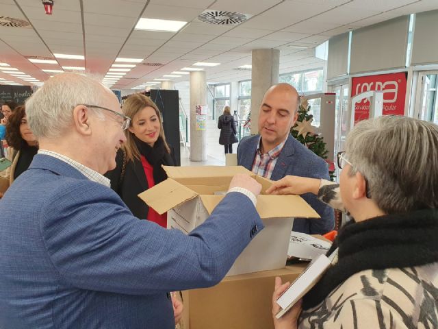 Donación de libros a la biblioteca de Ribera Hospital de Molina - 2, Foto 2