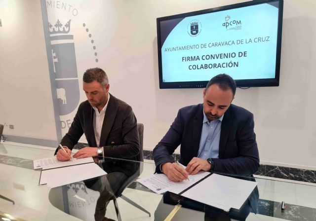 El Ayuntamiento de Caravaca y APCOM renuevan su acuerdo para el desarrollo de cursos de inserción socio laboral destinados a personas con discapacidad - 1, Foto 1