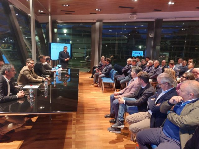 Un nuevo centro deportivo en Alcantarilla amplía la oferta con 12 pistas de pádel, gimnasio y piscina - 1, Foto 1