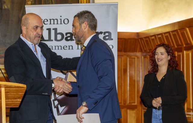 El Ayuntamiento de Caravaca entrega los premios de la 43 edición del Certamen Literario Albacara - 3, Foto 3