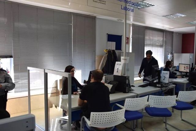 Más de 4.600 desempleados de larga duración iniciaron este año un itinerario personalizado con el SEF para activar su búsqueda de trabajo - 1, Foto 1